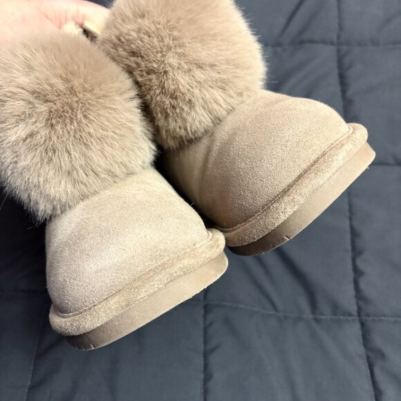 BearPaw "Liv" Suede Pom-Pom Boot w/Rain Repellent - Size: 7.5 - Almost New - Picture 7 of 16